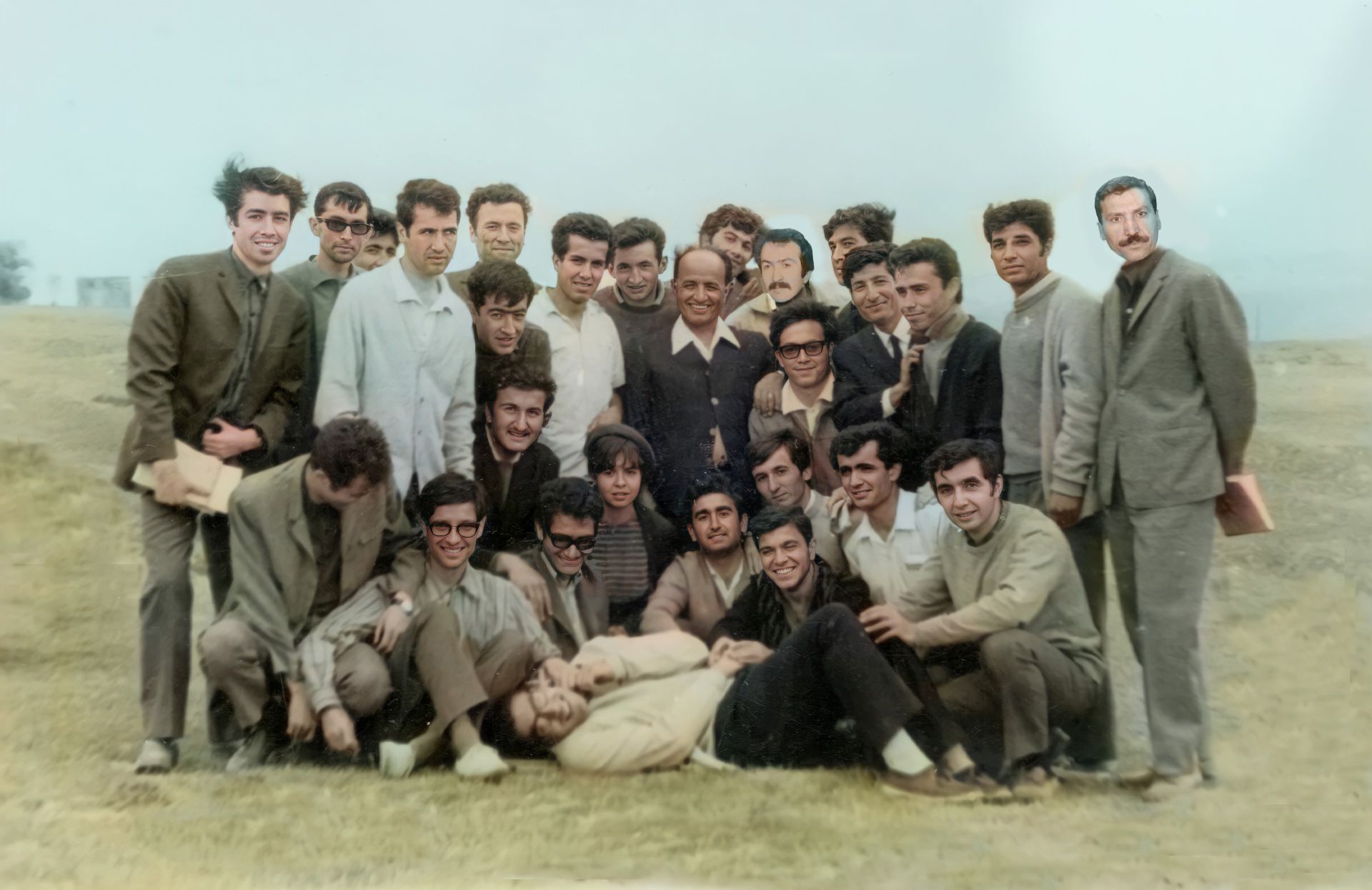 İ.Ü. Jeofizik Mühendisliği Bölümü 1965-1970 (Özgeçmişler için mouse ile tıklayın)